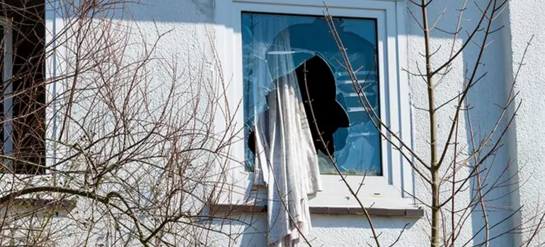 Storm Window Installation Contractors in Sunny Isles Beach, FL